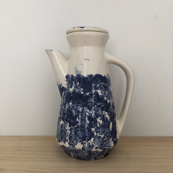 Vintage Potery Laurentienne Style Tea Pot - Picture 3 of 7